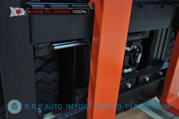 ขายรถโฟล์คลิฟท์มือสอง TOYOTA รุ่น 8FDJ35-30413 นำเข้าจากประเทศญี่ปุ่น 100\% ไม่เคยใช้งานในไทย