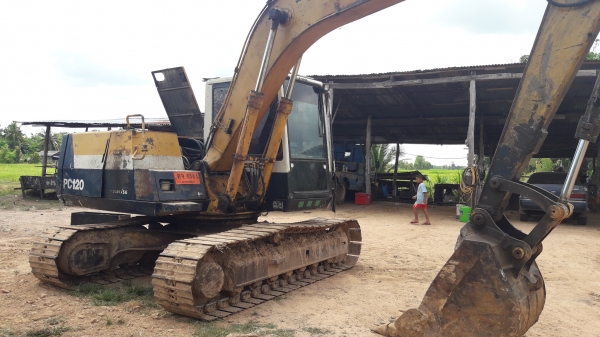 ขายด่วนPC120-5 ไฟฟ้าเต็ม แอรหนาว เอกสารเป็นเล่มทะเบียน สภาพพร้อมใช้