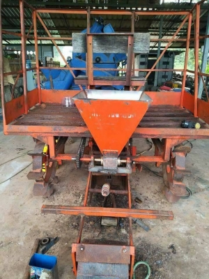 เครื่องปลูกจุมพล