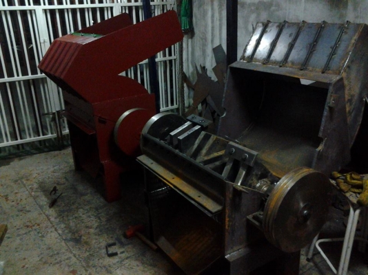 ขายเครื่องบดพลาสติก 15-75แรงม้า/เครื่องสะบัดแห้งแนวนอน/เรือลอยจม/ถังล้าง/สายพานลำเลียง/สกรูลำเลียง /เครื่องอัดก้อน/เครื่องโม่ผง (สามารถผ่อนชำระ 12เดือน)สนใจติดต่อ 0837148357 , 0827886234 สิริเครื่องกล ขายเครื่องบดพลาสติก 15-75แรงม้า/เครื่องสะบัดแห้งแนวนอน/เรือลอยจม/ถังล้าง/สายพานลำเลียง/สกรูลำเลียง /เครื่องอัดก้อน/เครื่องโม่ผง (สามารถผ่อนชำระ 12เดือน)สนใจติดต่อ 0837148357 , 0827886234 สิริเครื่องกล