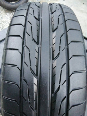 ขายยาง195/55R15 TOYO ปี15 ดอกยางหนาเต็มไม่มีปะ จำนวน 2 เส้น