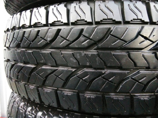 ขายยาง265/70R16 YOKOHAMA A/T ปลายปี13 ดอกยางหนาเต็มไม่แตกลายไม่ร้าวใช้งานน้อย จำนวน 1 ชุด ขายยาง265/70R16 YOKOHAMA A/T ปลายปี13 ดอกยางหนาเต็มไม่แตกลายไม่ร้าวใช้งานน้อย จำนวน 1 ชุด