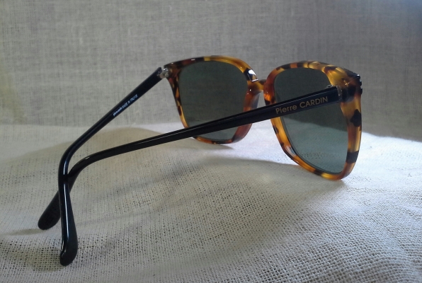 แว่นตา 'นอส - มือหนึ่ง'  เฟรนช์แบรนด์เนมหรู  ฝีมือช่างชาวอิตาเลียน  ราคาพิเศษ  Vintage PIERRE CARDIN handmade in Italy  ตัวแท้ !  จริงใจ - ไม่จิงโจ้ !