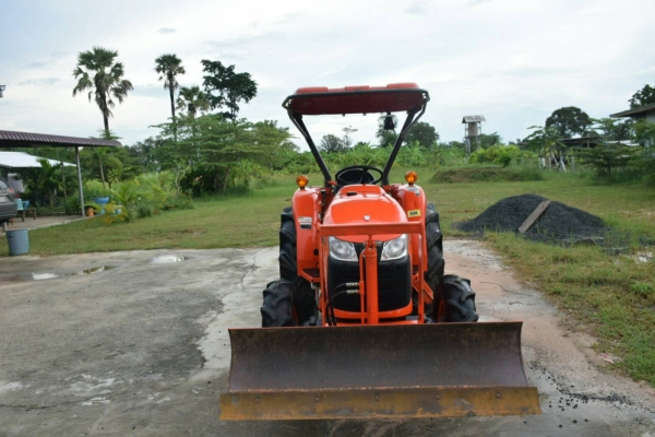 ขาย L3608DT รถปี 56 ใช้งาน 912ชั่วโมง เครื่องแน่น เกียร์แน่น สถาพพร้อมลุยงาน ราคา 298000 (ผานหน้า+ผานหลัง) สนใจสอบถาม 084-5486359,088-8831878 อ.สนม จ.สุรินทร์