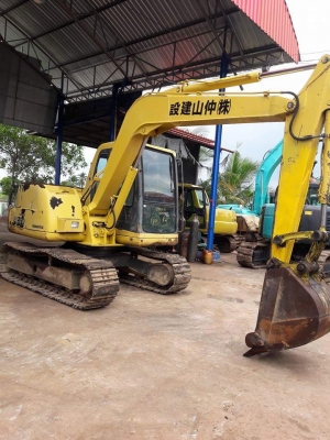 ขายKOMATSU PC60-7  มาใหม่  สภาพสวย เดิมๆๆ  มีผานหน้า  2,XXX  ชั่วโมง  พร้อมใช้  โทร  089-3818694  ดวงนภา