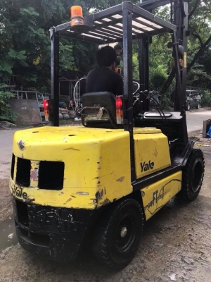 รถโฟร์คลิฟท์ Yale ยก 3 ตัน เสาสูง 4 เมตร