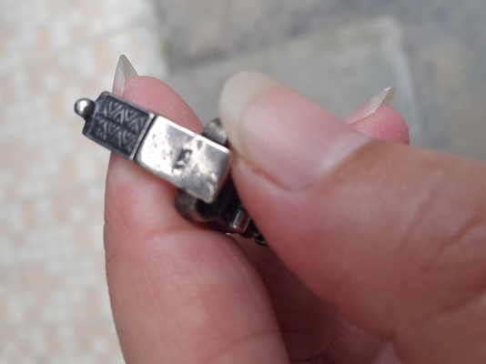 นาฬิกาเงิน 92.5 ประดับแมกกาไซด์ สวยๆๆ 2,500 นาฬิกาเงิน 92.5 ประดับแมกกาไซด์ สวยๆๆ 2,500