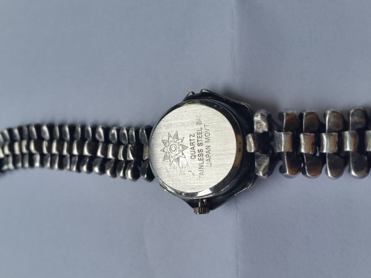 นาฬิกาเงิน 92.5 ประดับแมกกาไซด์ สวยๆๆ 2,500 นาฬิกาเงิน 92.5 ประดับแมกกาไซด์ สวยๆๆ 2,500