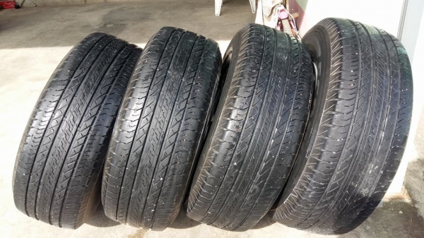 ขายล้อแม็ก vigo 15"&times;7" ยางปี14 สนใจติดต่อร้าน ก.เจริญการยางครับ 081-3747940