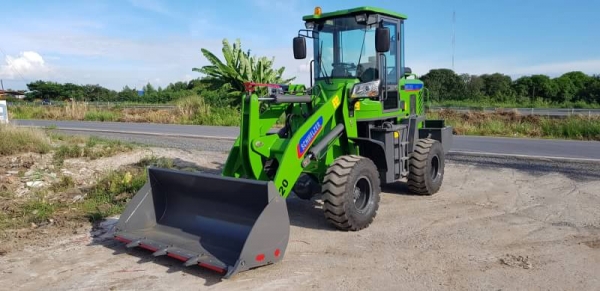 ขายด่วนรถตักSCHMELZER-920HLเอวอ่อนขับ4ล้อนำเข้าขนาดใหญ่ตัก1.5คิวยกสูง4เมตรรถใหม่แกะกล่อง100\%นำเข้าย