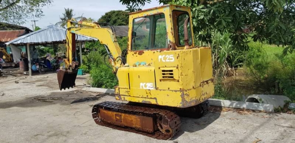 ขายด่วนรถแบคโฮKOMATSUโคมัสซูรรถยอดนิยมสวยๆPC25-2เครื่องโคมัสซู2D92เครื่องดีปั่มแรงรถนอกเพิ่งนำเข้ามาใหม่ยังไม่เคยใช้งานในเมืองไทยเลย