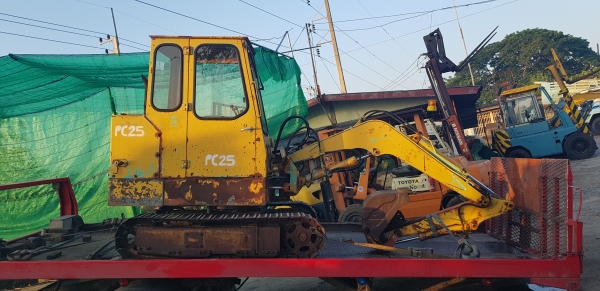 ขายด่วนรถแบคโฮKOMATSUโคมัสซูรรถยอดนิยมสวยๆPC25-2เครื่องโคมัสซู2D92เครื่องดีปั่มแรงรถนอกเพิ่งนำเข้ามาใหม่ยังไม่เคยใช้งานในเมืองไทยเลย