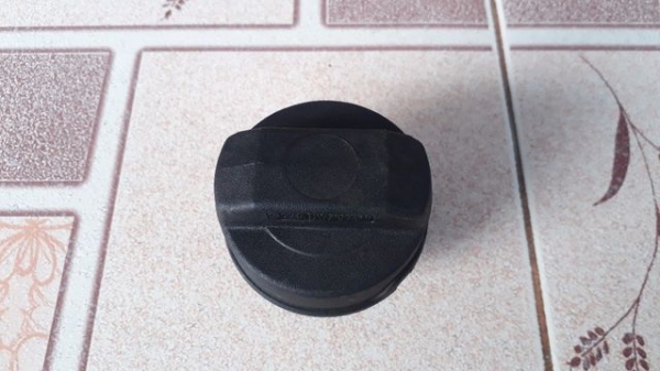 ฝาปิดถังน้ำมัน VW Golf แท้