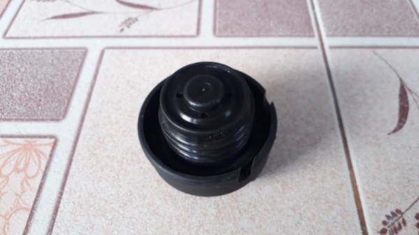 ฝาปิดถังน้ำมัน VW Golf แท้