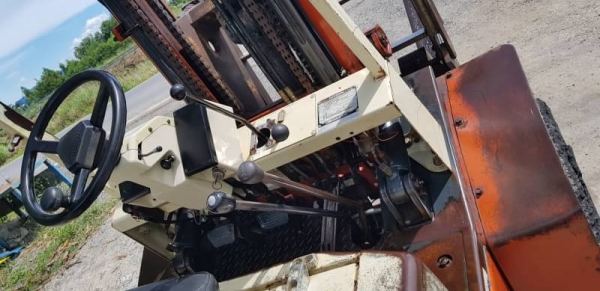 ขายด่วนรถยกดีเซลนิสันชั่วโม่งน้อย6FD30ยก3ตันเสายกสูง3เมตรงากะดกได้ยางหน้าคู้ยางตัน6เส้นรถนอกนำเข้ายังไม่เคยใช้งานในเมืองไทยเลย