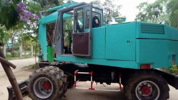 KOBELCO SK04