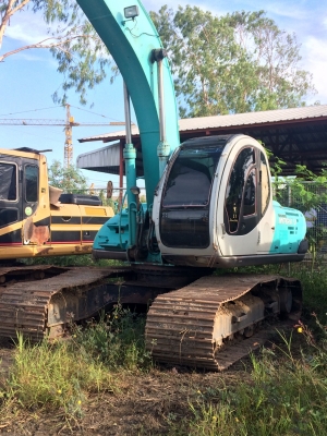 ขาย sk200-5 ธรรมดา บูมยาวนอก เครื่องปั๊มดี ช่วงล่างเต็ม เล่มทะเบียน ขาย sk200-5 ธรรมดา บูมยาวนอก เครื่องปั๊มดี ช่วงล่างเต็ม เล่มทะเบียน