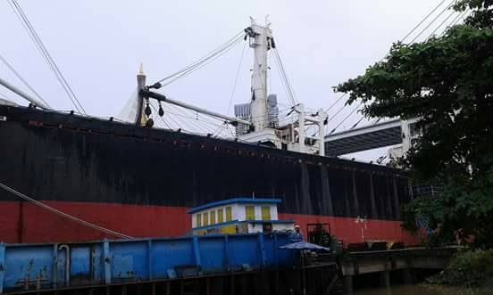เรือบรรทุกสินค้า