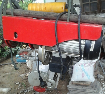 รอกสลิงไฟฟ้า สภาพพร้อมใช้งาน รอกสลิงไฟฟ้า สภาพพร้อมใช้งาน