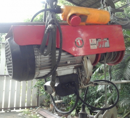 รอกสลิงไฟฟ้า สภาพพร้อมใช้งาน รอกสลิงไฟฟ้า สภาพพร้อมใช้งาน