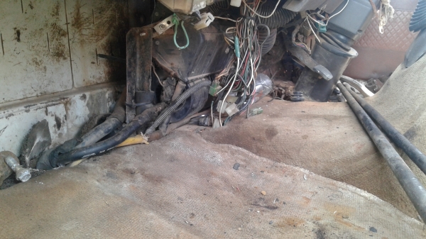 ขายหัวHino 4D อุปกรณ์ครบ ตามสภาพ