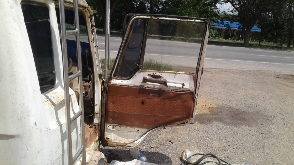 ขายหัวHino 4D อุปกรณ์ครบ ตามสภาพ