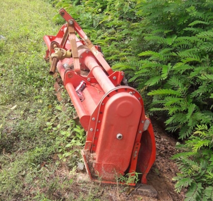 โรตาลี่รถไถ สภาพดีใบเต็มพร้อมยอยครับ โรตาลี่รถไถ สภาพดีใบเต็มพร้อมยอยครับ