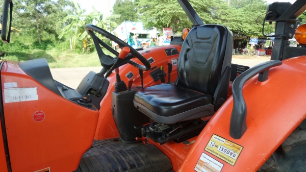 KUBOTA M7040DTH+อุปกรณ์ใบมีดหน้า+ผาน* ใหม่