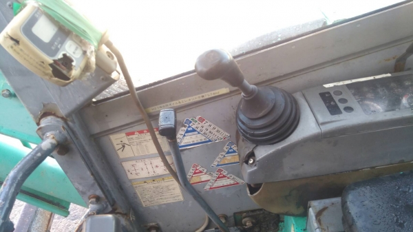 รถแบคโฮ KOBELCO SK30UR รถเก่านอกพึ่งนำเข้ามา ยังไม่เคยใช้งานในไทย เครื่องดี ปั๊มดี เอวแน่น คอนโทลสั้น ระบบสมบูรณ์ มีเอกสารใบอินวอยซ์ สภาพพร้อมใช้งาน