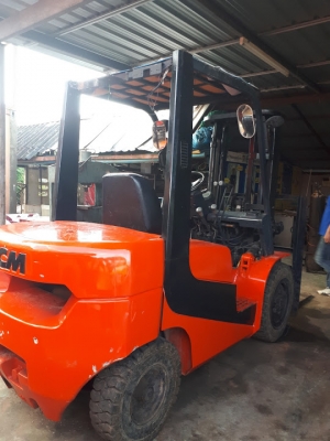 ขายโฟลคลิฟต์ TCM เกียร์ธรรมดา เสาสไลด์ สูง 3 เมตร