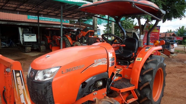 KUBOTA L3608SP+อุปกรณ์ใบมีดหน้า+ผานใหม่