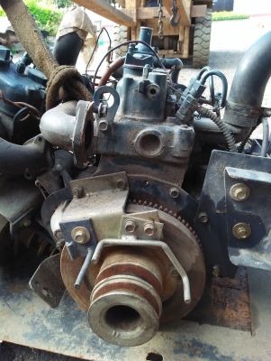 ขายเครื่องสองสูบสาระพัดประโยชน์