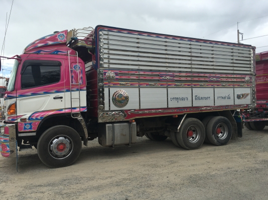 พ่วง 22 ล้อ HINO 344 Hi-Speed ปี 56 ไมล์ 200,400 กม. กระบะมิเนียม - ดั้ม อู่ ส.สมบัติ รถสวย สด ใช้งานน้อย รถโรงสีเดิม บรรทุกของได้ 29,500 กก. พ่วง 22 ล้อ HINO 344 Hi-Speed ปี 56 ไมล์ 200,400 กม. กระบะมิเนียม - ดั้ม อู่ ส.สมบัติ รถสวย สด ใช้งานน้อย รถโรงสีเดิม บรรทุกของได้ 29,500 กก.
