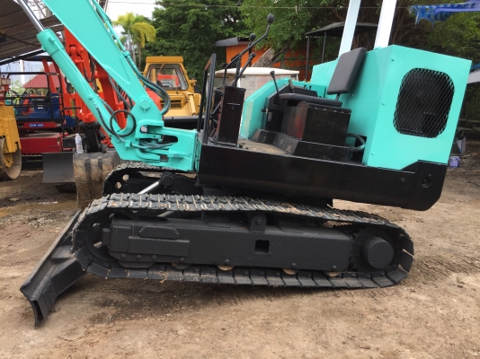 Kobelco sk032 สภาพดีเก่าญี่ปุ่น มีใบอินวอยพร้อมใช้ เครื่องสี่สูบแรงดี Kobelco sk032 สภาพดีเก่าญี่ปุ่น มีใบอินวอยพร้อมใช้ เครื่องสี่สูบแรงดี