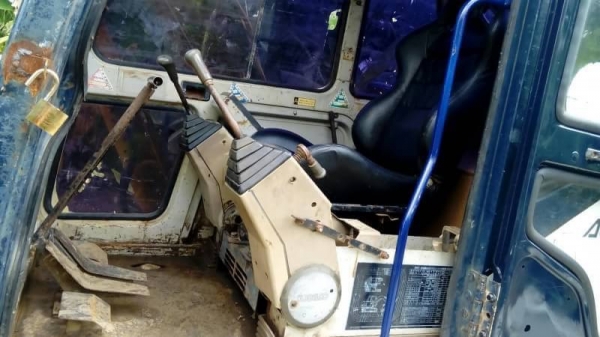 ขาย 495,000 ไฟฟ้าครบ เครื่องปั็มดี เอวแน่น อินวอยทร์ ช่วงล่างดี รอยู่ ปทุม 090-772-3710 090-772-3708