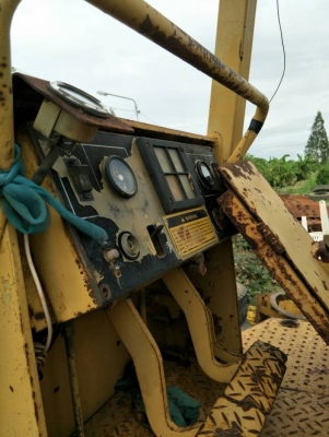 ขาย 195,000 CAT D3C สไลร์ 6 ทิศทาง เครื่องดี ช่วงล่างดี   รถอยู่ อยุธยา 090-772-3710 090-772-3708