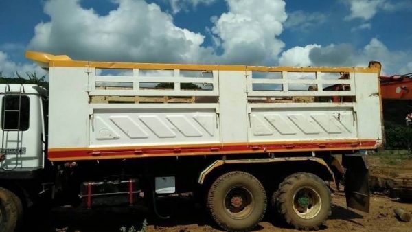 ขาย 99,000 บาท กระบะดั่ม สามมิตร ปี 56 (ครบชุด) ภอดจาก Fuso สวยพร้อมใช้ กระบะอยู่ จ.สุพรรณบุรี ด่านช้าง 090-772-3710 090-772-3708 ขาย 99,000 บาท กระบะดั่ม สามมิตร ปี 56 (ครบชุด) ภอดจาก Fuso สวยพร้อมใช้ กระบะอยู่ จ.สุพรรณบุรี ด่านช้าง 090-772-3710 090-772-3708