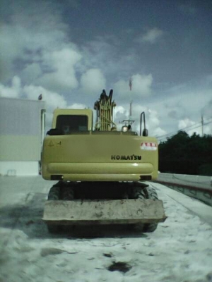 มาแล้ว รถขุดล้อยาง KOMATSU PW130-8