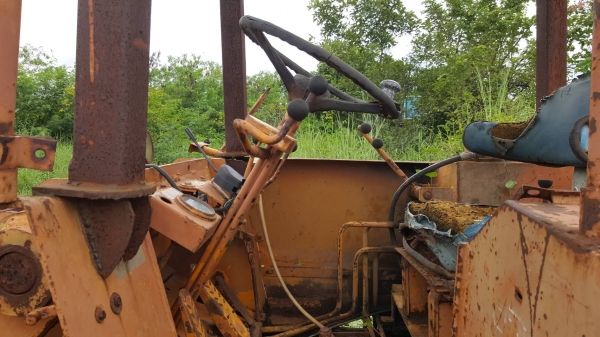 ขาย รถตัก KOMATSU JH30B เครื่องสตาร์ทติด เกียร์เสียต้องได้ซ่อม ขายตามสภาพ ราคาต่อรองได้