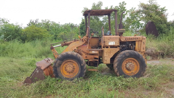 ขาย รถตัก KOMATSU JH30B เครื่องสตาร์ทติด เกียร์เสียต้องได้ซ่อม ขายตามสภาพ ราคาต่อรองได้