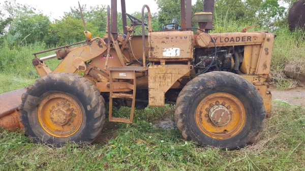 ขาย รถตัก KOMATSU JH30B เครื่องสตาร์ทติด เกียร์เสียต้องได้ซ่อม ขายตามสภาพ ราคาต่อรองได้