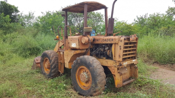 ขาย รถตัก KOMATSU JH30B เครื่องสตาร์ทติด เกียร์เสียต้องได้ซ่อม ขายตามสภาพ ราคาต่อรองได้