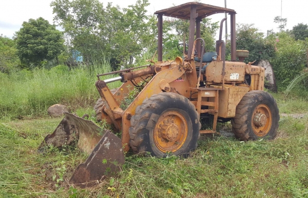 ขาย รถตัก KOMATSU JH30B เครื่องสตาร์ทติด เกียร์เสียต้องได้ซ่อม ขายตามสภาพ ราคาต่อรองได้