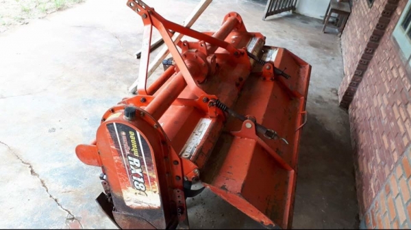 โรตารี่ตราช้าง รุ่น RX180F สภาพพร้อมใช้ใบใหม่ยกชุด