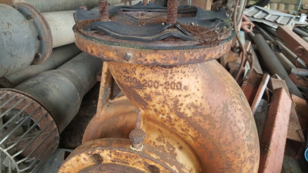 ขาย เครื่องสูบน้ำ ขนาด 8 นิ้ว เครื่องยนต์ ISUZU DA120 6 สูบ พร้อมท่อเหล็กต่อครบชุด ราคาต่อรองได้ครับ