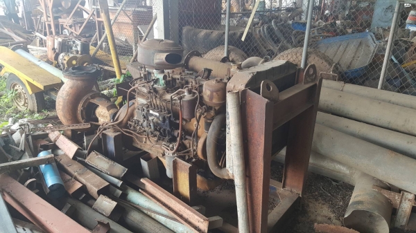 ขาย เครื่องสูบน้ำ ขนาด 8 นิ้ว เครื่องยนต์ ISUZU DA120 6 สูบ พร้อมท่อเหล็กต่อครบชุด ราคาต่อรองได้ครับ
