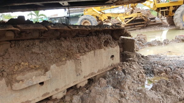 ขาย แบคโฮ KOMATSU PC210-5 คอนโทรลสั้น เครื่องดี รถทำงานโหลดต้องเช็คปั้มใหม่ ช่วงล่าง 70\% เอกสารใบซื้อขาย ขายตามสภาพนี้ ราคาคุยกันได้ครับ ขาย แบคโฮ KOMATSU PC210-5 คอนโทรลสั้น เครื่องดี รถทำงานโหลดต้องเช็คปั้มใหม่ ช่วงล่าง 70\% เอกสารใบซื้อขาย ขายตามสภาพนี้ ราคาคุยกันได้ครับ