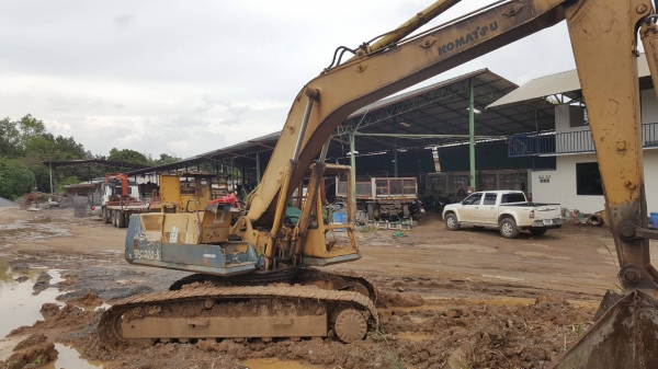 ขาย แบคโฮ KOMATSU PC210-5 คอนโทรลสั้น เครื่องดี รถทำงานโหลดต้องเช็คปั้มใหม่ ช่วงล่าง 70\% เอกสารใบซื้อขาย ขายตามสภาพนี้ ราคาคุยกันได้ครับ ขาย แบคโฮ KOMATSU PC210-5 คอนโทรลสั้น เครื่องดี รถทำงานโหลดต้องเช็คปั้มใหม่ ช่วงล่าง 70\% เอกสารใบซื้อขาย ขายตามสภาพนี้ ราคาคุยกันได้ครับ