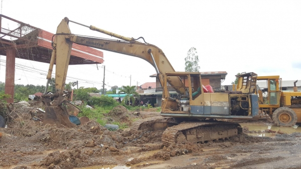 ขาย แบคโฮ KOMATSU PC210-5 คอนโทรลสั้น เครื่องดี รถทำงานโหลดต้องเช็คปั้มใหม่ ช่วงล่าง 70\% เอกสารใบซื้อขาย ขายตามสภาพนี้ ราคาคุยกันได้ครับ ขาย แบคโฮ KOMATSU PC210-5 คอนโทรลสั้น เครื่องดี รถทำงานโหลดต้องเช็คปั้มใหม่ ช่วงล่าง 70\% เอกสารใบซื้อขาย ขายตามสภาพนี้ ราคาคุยกันได้ครับ