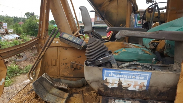 ขาย แบคโฮ KOMATSU PC210-5 คอนโทรลสั้น เครื่องดี รถทำงานโหลดต้องเช็คปั้มใหม่ ช่วงล่าง 70\% เอกสารใบซื้อขาย ขายตามสภาพนี้ ราคาคุยกันได้ครับ ขาย แบคโฮ KOMATSU PC210-5 คอนโทรลสั้น เครื่องดี รถทำงานโหลดต้องเช็คปั้มใหม่ ช่วงล่าง 70\% เอกสารใบซื้อขาย ขายตามสภาพนี้ ราคาคุยกันได้ครับ